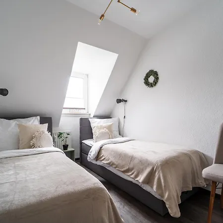 Stadtzentrum - 5 Min Messe & Uniklinik - Arbeitsplatz - Bis 6 Personen Essen